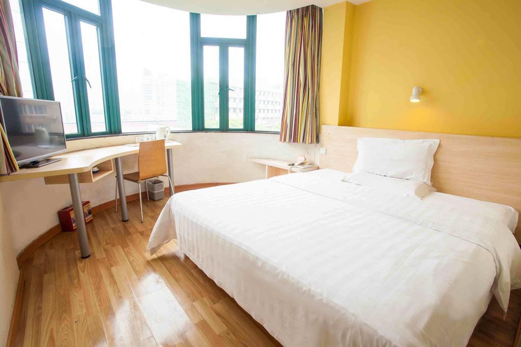 7Days Inn Guangzhou Shijing Jinbi Xincheng Rum bild