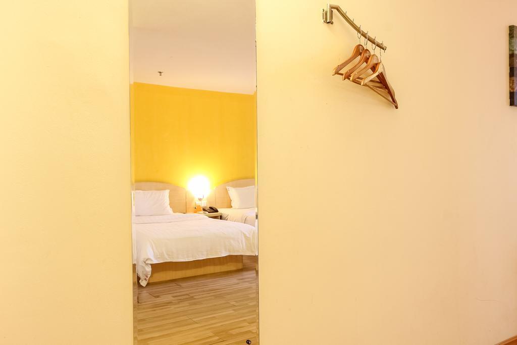 7Days Inn Guangzhou Shijing Jinbi Xincheng Exteriör bild