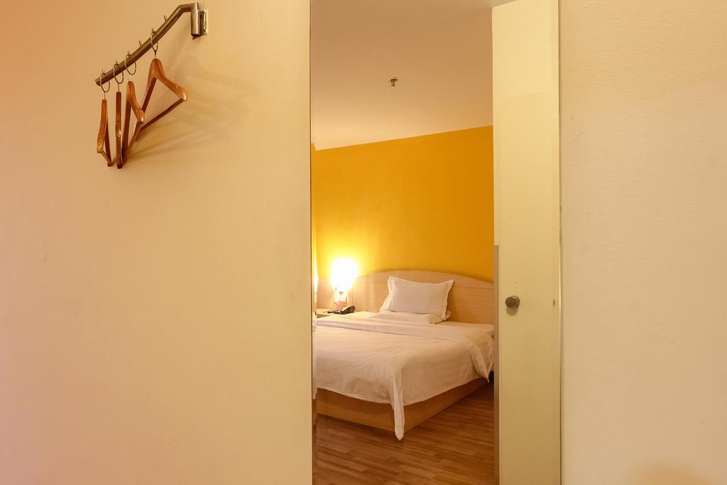 7Days Inn Guangzhou Shijing Jinbi Xincheng Exteriör bild