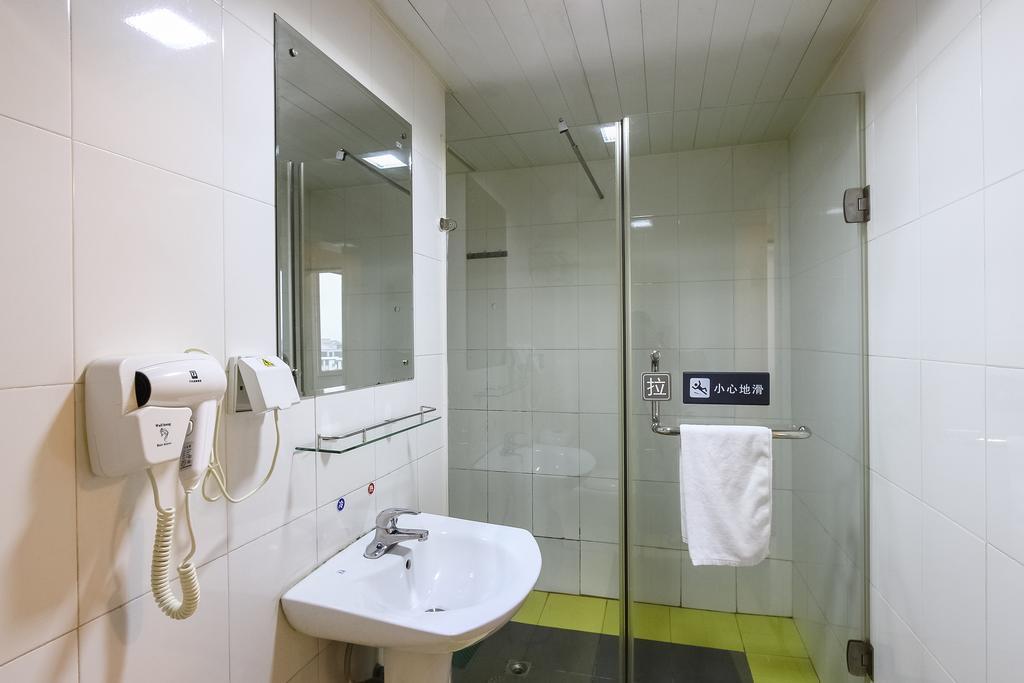 7Days Inn Guangzhou Shijing Jinbi Xincheng Exteriör bild