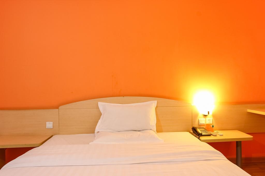 7Days Inn Guangzhou Shijing Jinbi Xincheng Exteriör bild