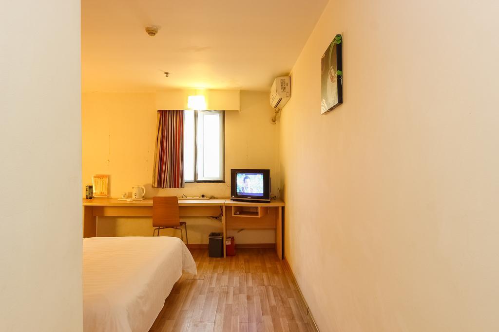 7Days Inn Guangzhou Shijing Jinbi Xincheng Exteriör bild
