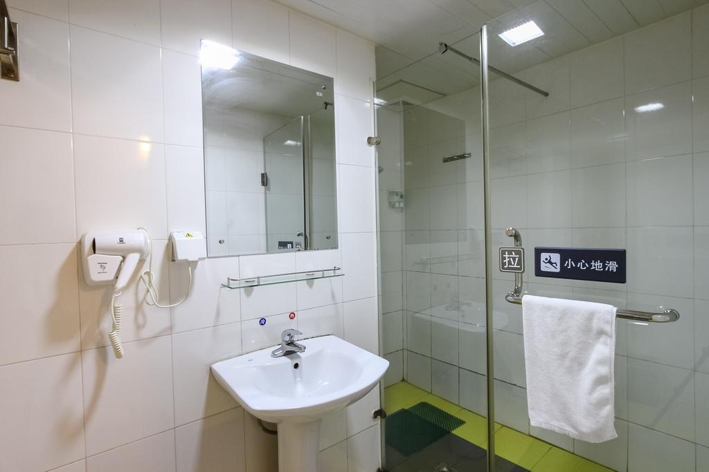 7Days Inn Guangzhou Shijing Jinbi Xincheng Exteriör bild